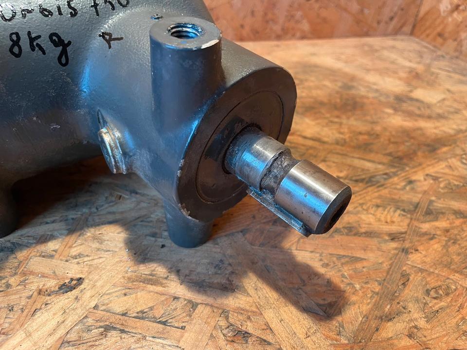 Claas Jaguar Orbis 600 750 900 Winkelgetriebe Lagermaisschnecke – Bild 4