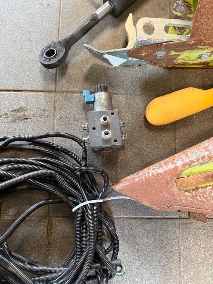 Claas Jaguar Orbis 750 Auto Contour Bodenführung Maisgebiss – Bild 4