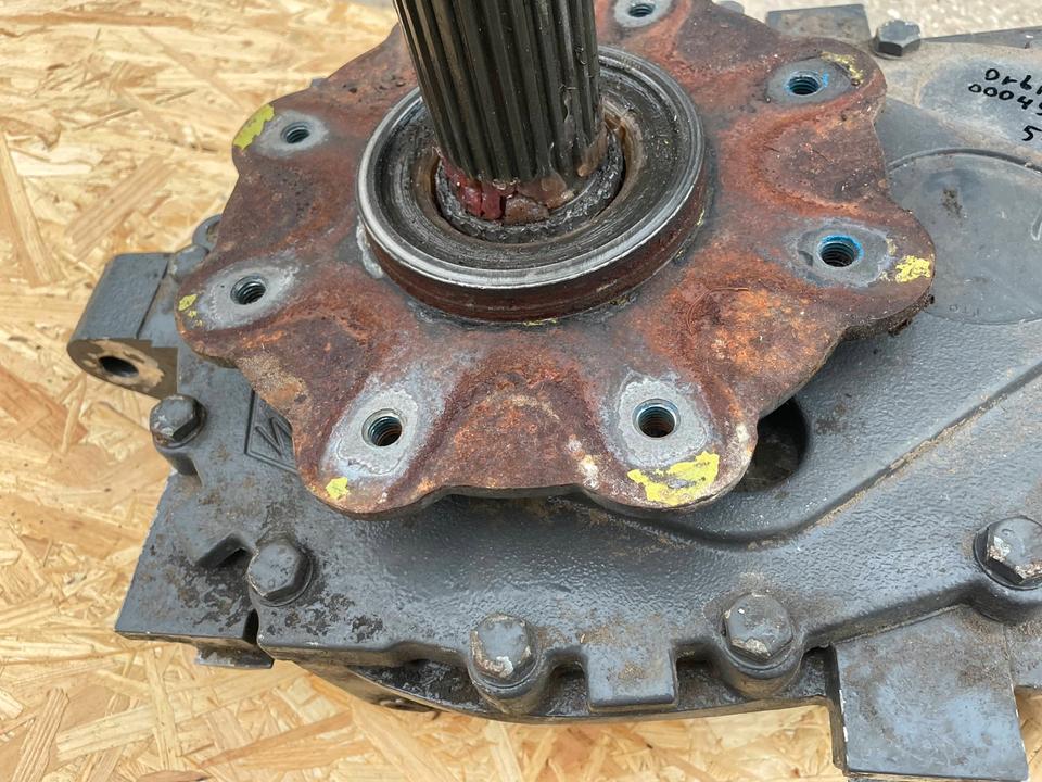 Claas Jaguar Orbis 750 Winkelgetriebe große Scheibe linksdrehend – Bild 3