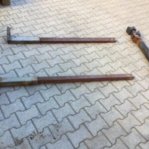 Hanomag Perfekt 300 Sturzbügel